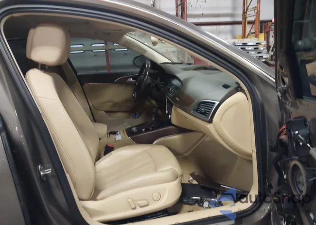 WAUHGBFC1FN033349: 44432332