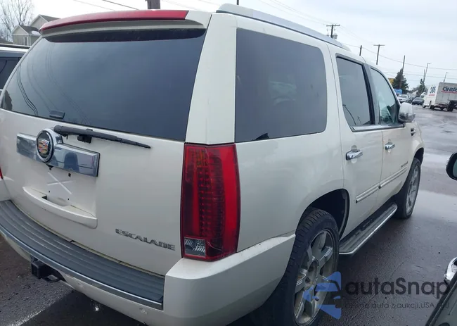 1GYFK63877R408147: 44432347