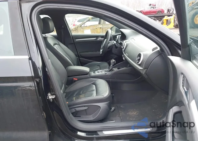 WAUAUGFF9K1009092: 44431751