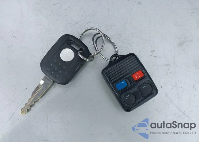 4M2DU86E02UJ04338: 44432907