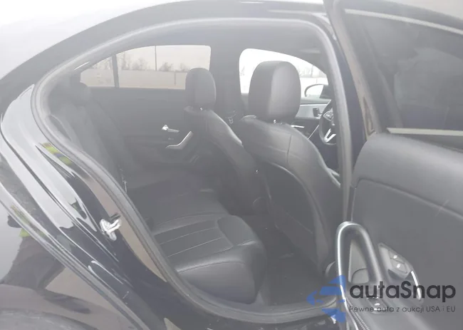 WDD3G4EB0KW021978: 44432923