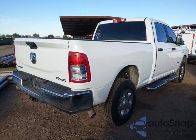 3C6UR5DL4RG340213: 44432988