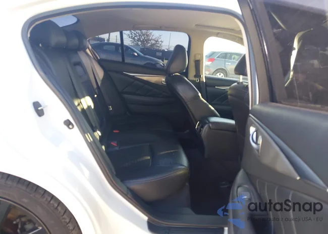 JN1EV7AP2JM359889: 44433094