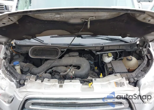 1FTYR2CM2GKB29827: 44433165