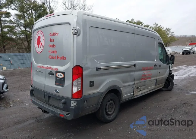 1FTYR2CM2GKB29827: 44433165