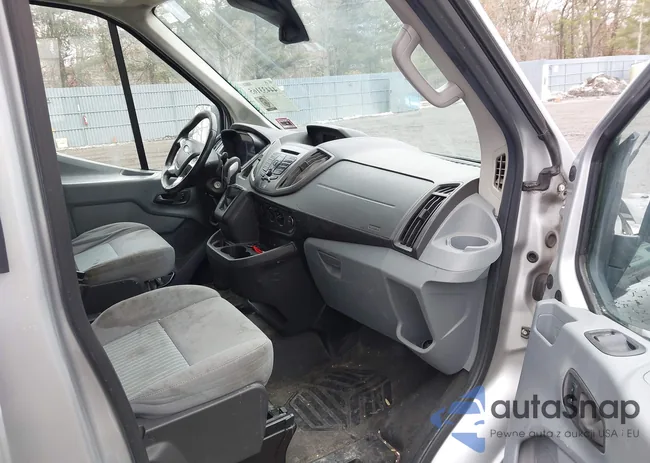 1FTYR2CM2GKB29827: 44433165