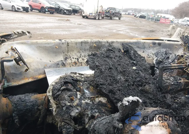 1C4PJLAB0GW287943: 44433168