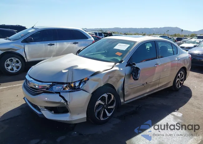 1HGCR2F82GA046284: 44433207