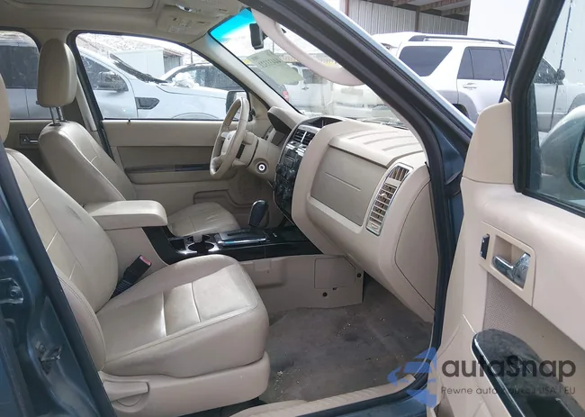 1FMCU9EG2AKD20868: 44433321