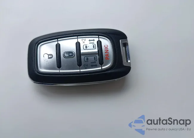 2C4RC1H76JR332957: 44433331