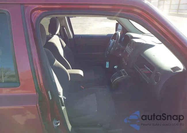 1C4NJPBA5FD211276: 44432407