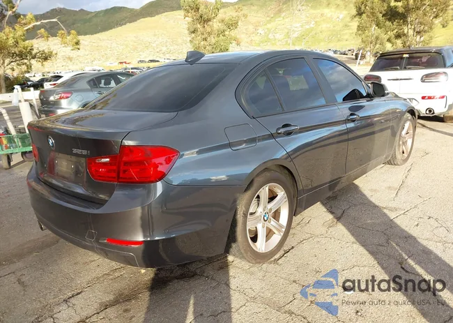 WBA3C1C53EK109935: 44432568