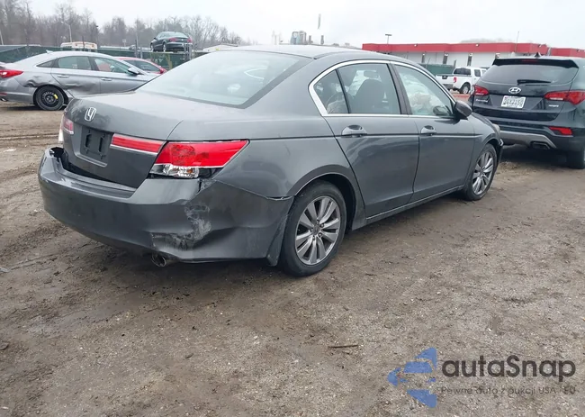 1HGCP2F78CA040058: 44432633