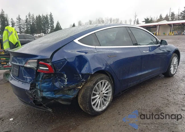 5YJ3E1EB7JF063582: 44432721