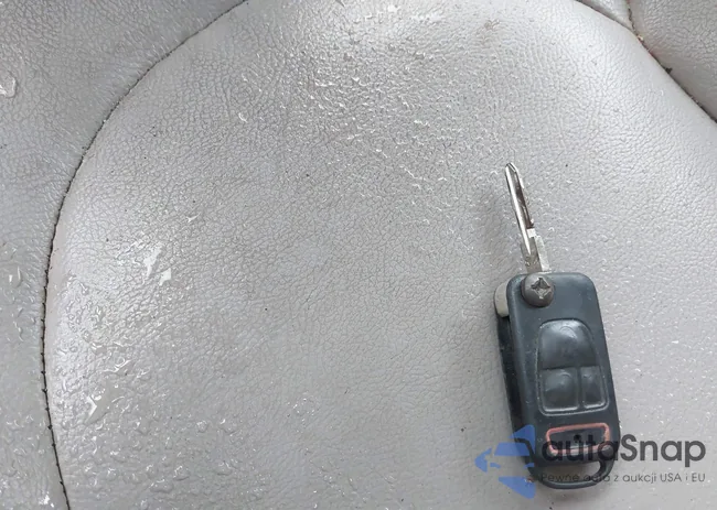 WDBFA68F2XF173379: 44433878