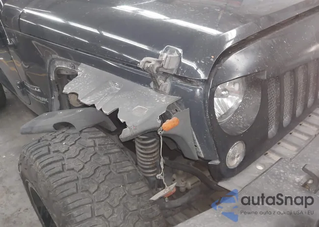 1C4BJWDG1JL815484: 44433891