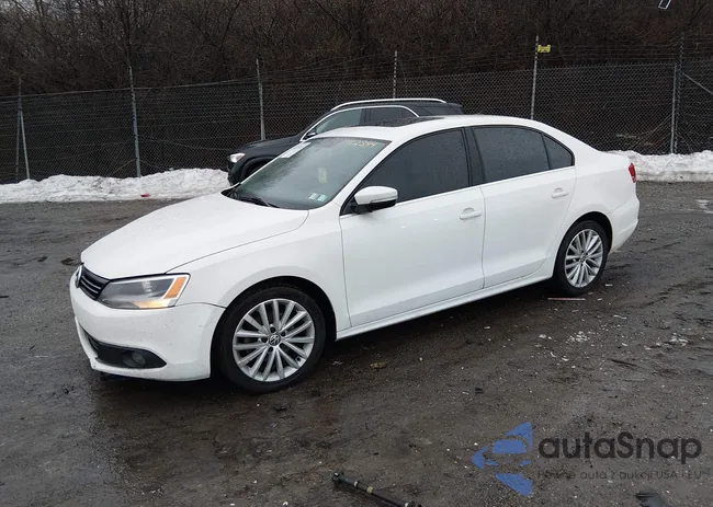 3VWLP7AJ9CM412344: 44433913