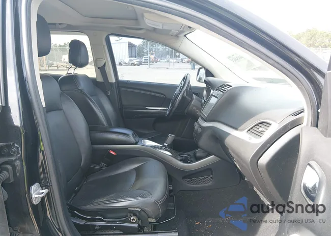 3C4PDCDG8DT710395: 44434043