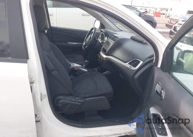 3C4PDDAG6JT189585: 44434053