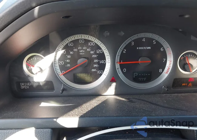 YV4952CZ8D1634328: 44433382