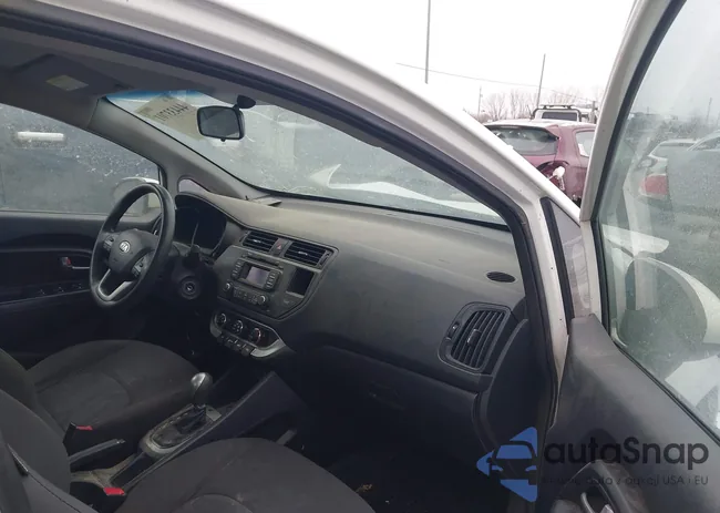 KNADM4A39E6404227: 44433701