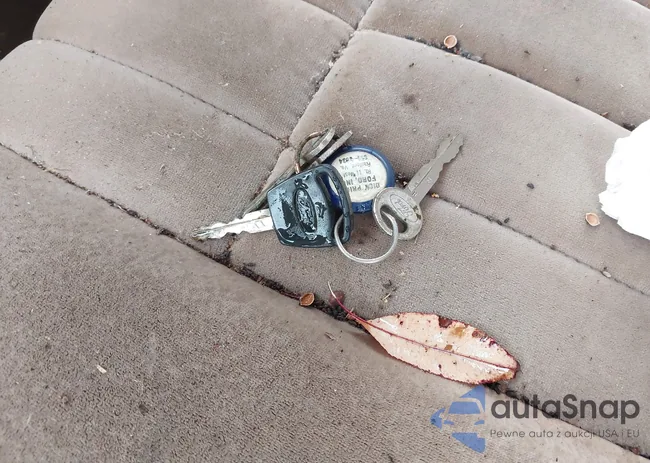 1LNBP96F0EY648835: 44433754