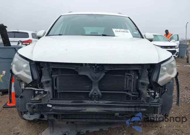 WVGAV3AX1EW575324: 44434848