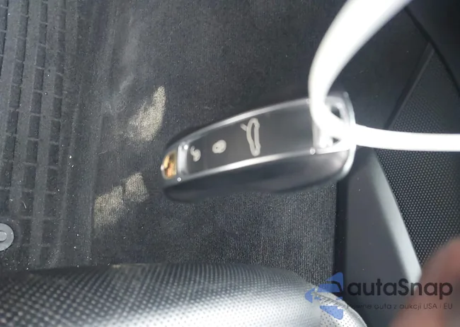 WP0AF2A73JL141364: 44434946