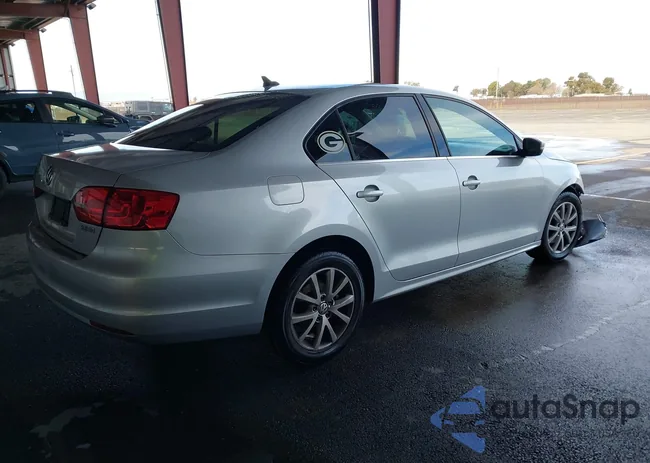 3VWDP7AJ1DM369057: 44434968