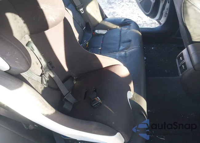 1N4BL4EW0RN301524: 44435001