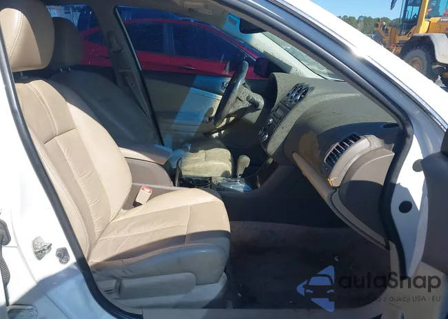 1N4AL2AP5CC164761: 44435821