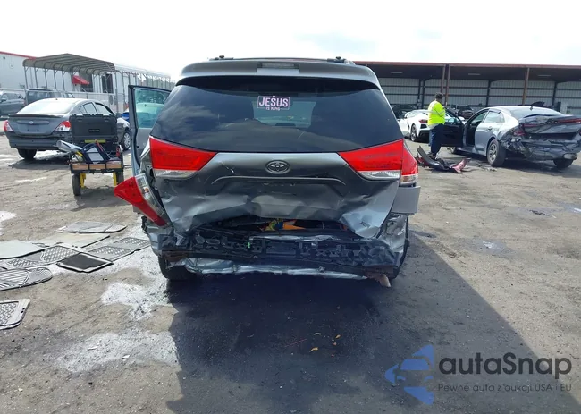 5TDYK3DC5BS068264: 44435846