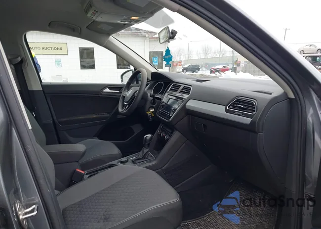 3VV0B7AX3MM080767: 44435377