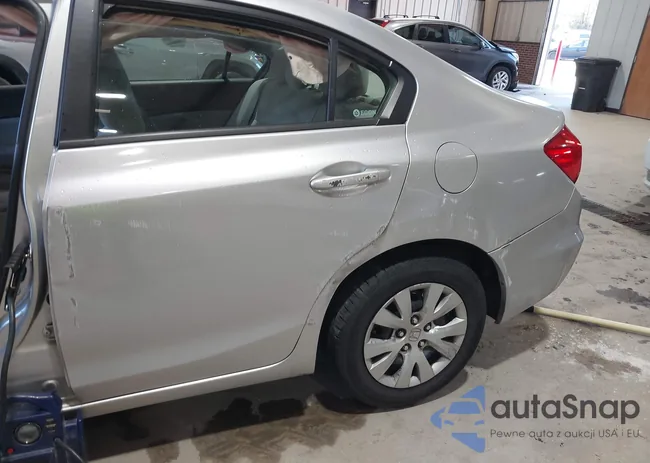 2HGFB2F54CH323679: 44435490