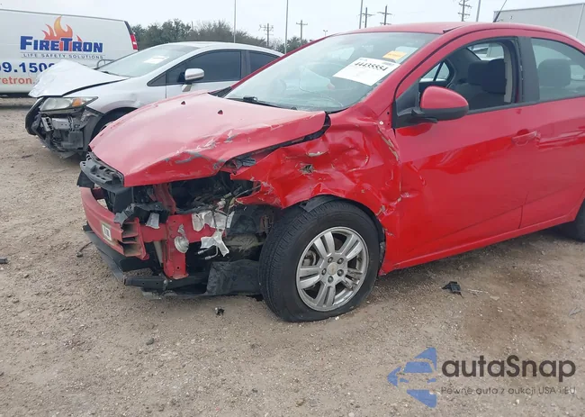 1G1JA5SH2C4183053: 44435554