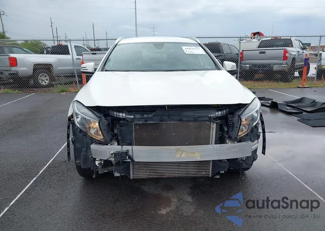 WDCTG4EB3JJ422554: 44436777