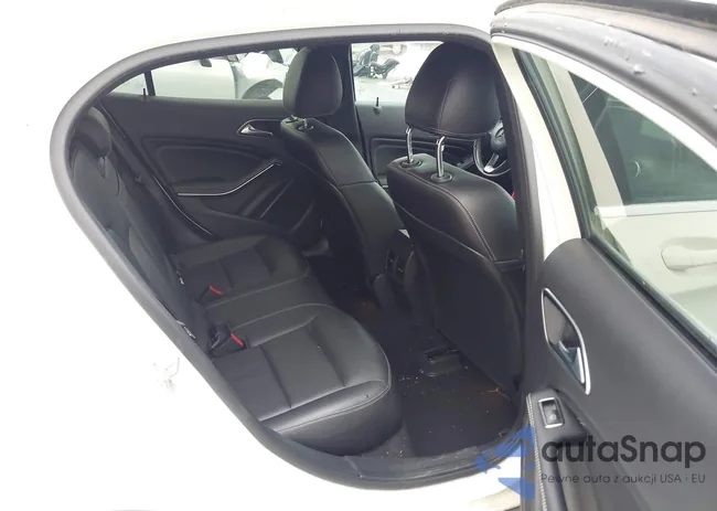 WDCTG4EB3JJ422554: 44436777