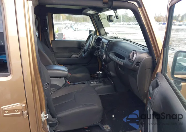 1C4BJWDG8FL654784: 44436962