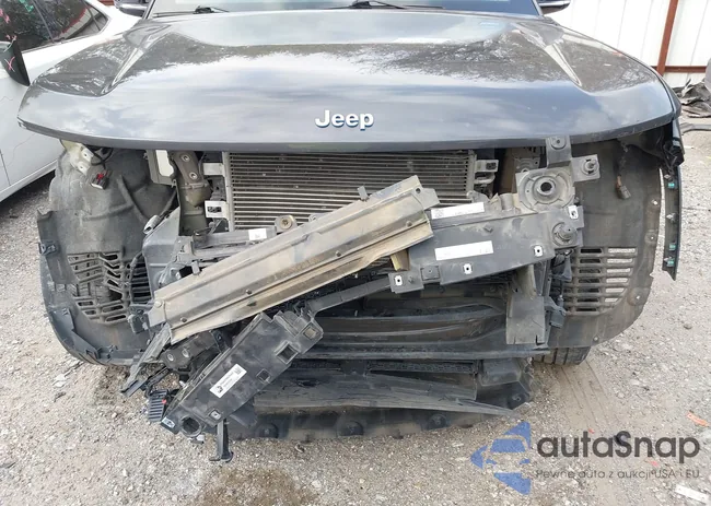 1C4RJYB66RC720516: 44437208