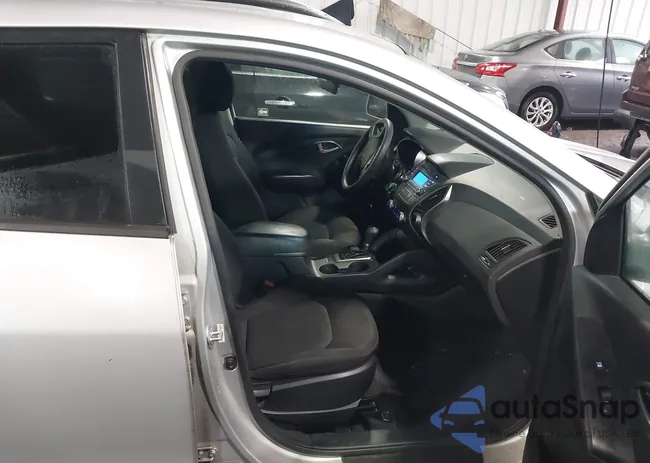 KM8JT3AF7FU025975: 44436588