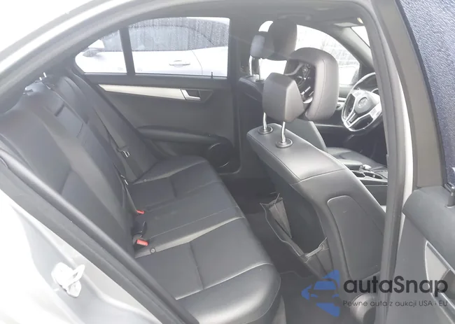 WDDGF4HBXDA869821: 44436701