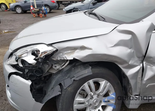 1N4AL2AP5CN510571: 44437821