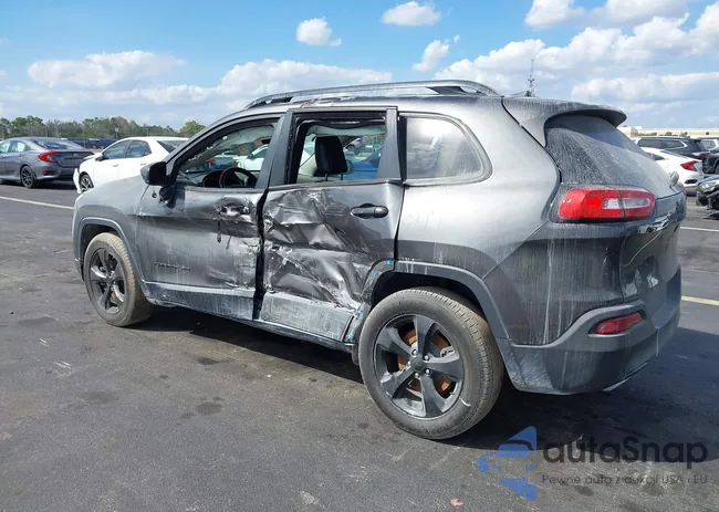 1C4PJMDS5HW504857: 44437871