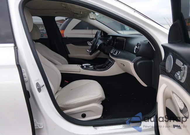 WDDZF4KB1HA257594: 44437940