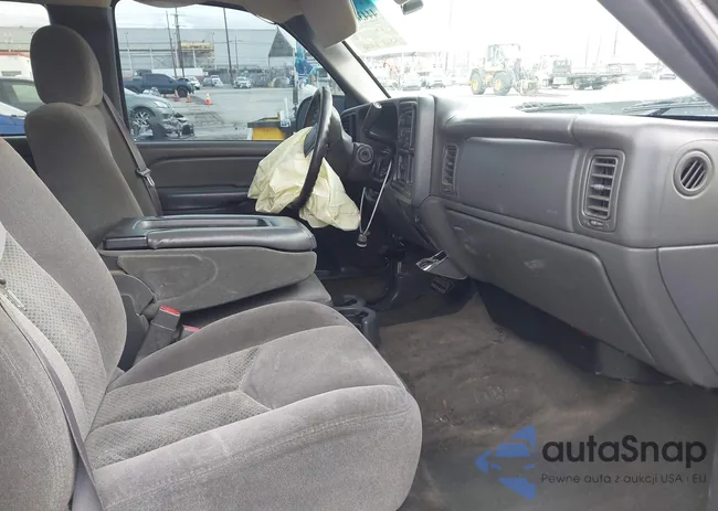 2GCEC19V151160823: 44438011