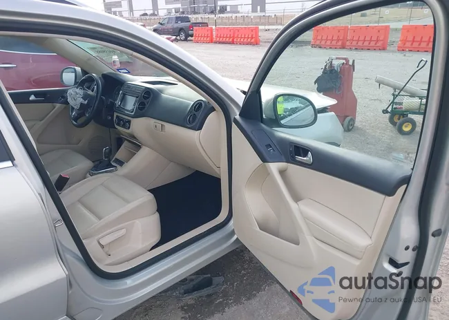 WVGAV7AX3CW527098: 44438088