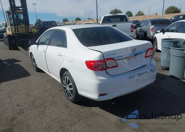 2T1BU4EE2CC807011: 44438231