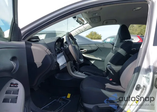 2T1BU4EE5CC825213: 44438255