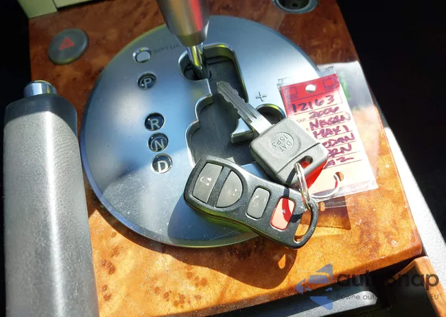 1N4BA41E06C848268: 44438351