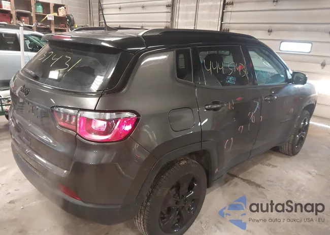 3C4NJDBB6KT621113: 44437431